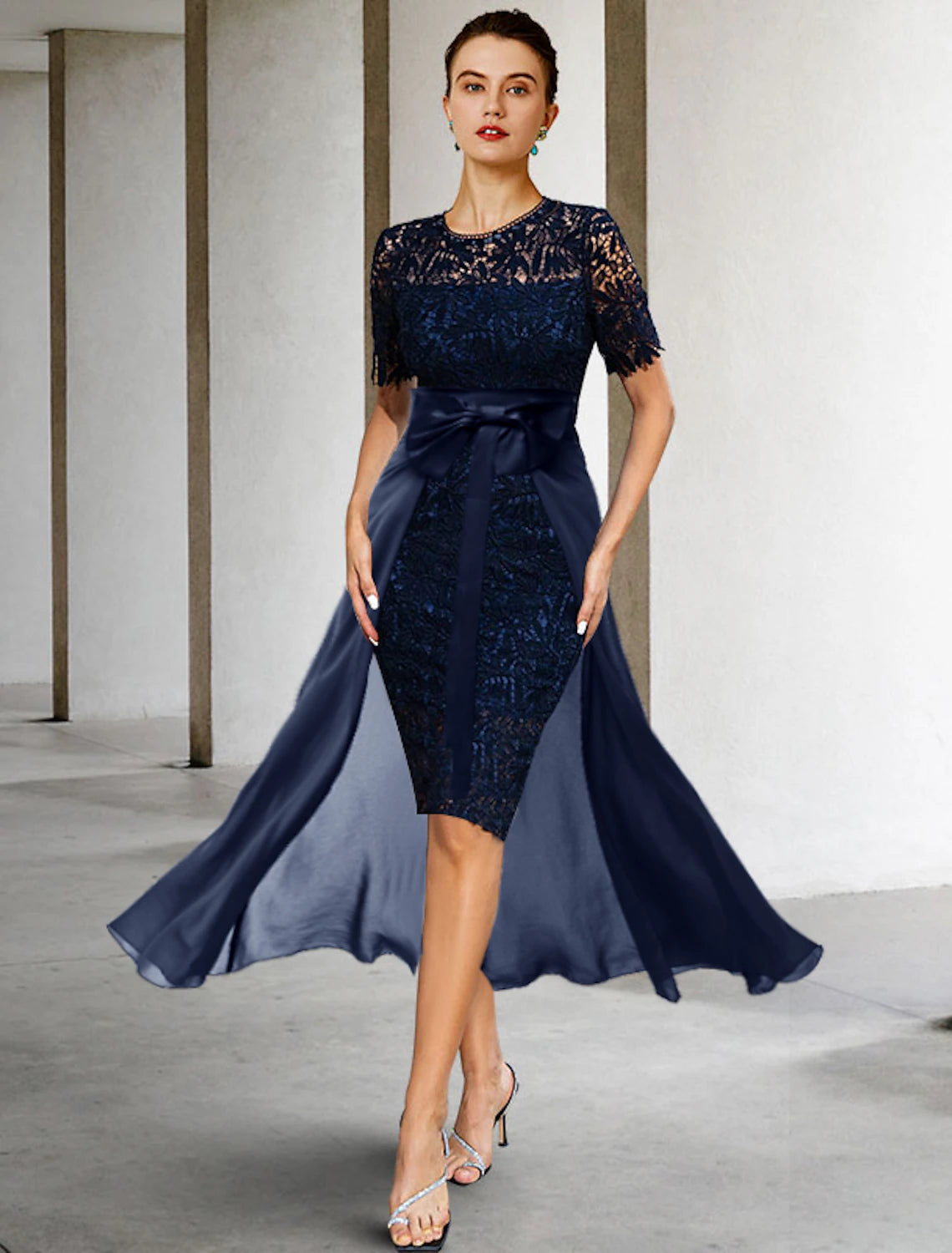 Wholesale  Sheath / Column Mother of the Bride Dress Formal Wedding Guest Elegant Scoop Neck Knee Length Lace Short Sleeve with Bow(s)